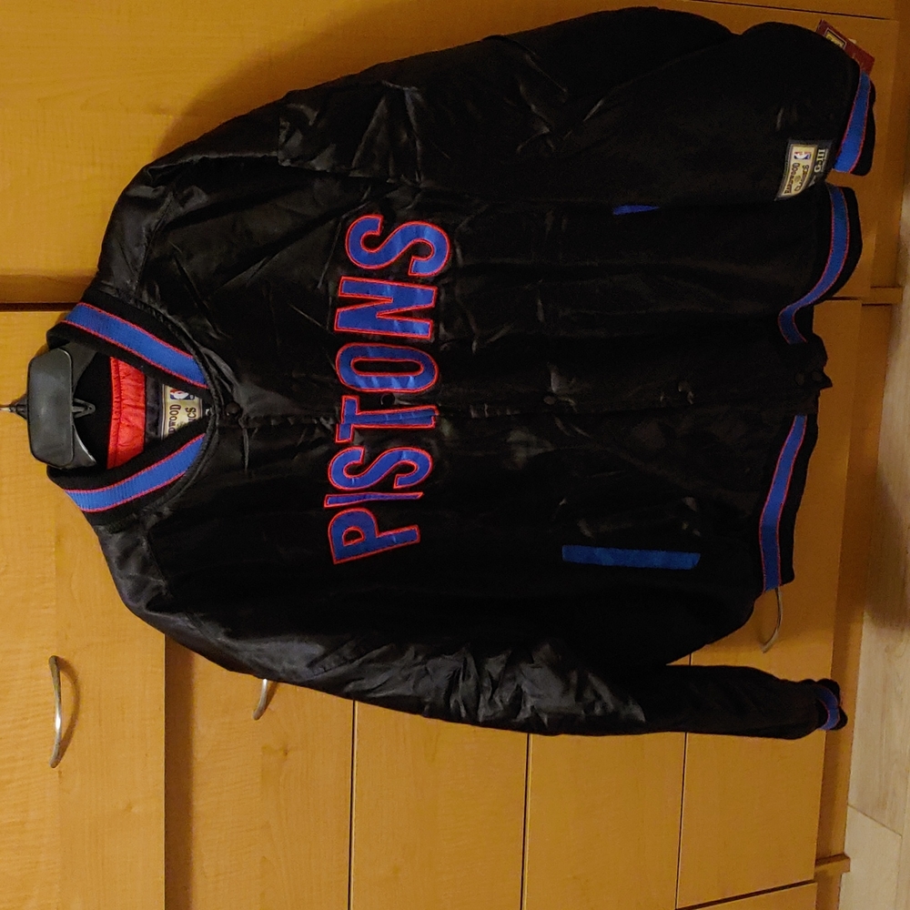 Big and tall, men's jacket, Detroit Pistons, 2XL, black, new with tags.